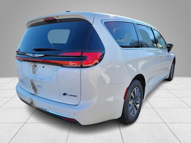 2024 Chrysler Pacifica Hybrid PACIFICA PLUG-IN HYBRID SELECT