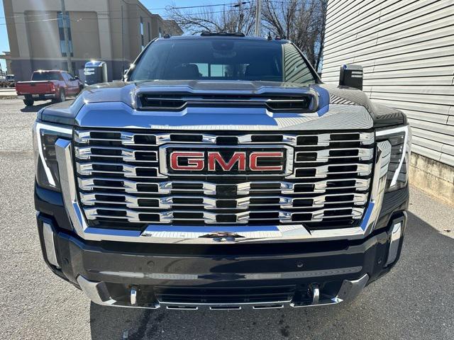 2024 GMC Sierra 2500HD 4WD Crew Cab Standard Bed Denali