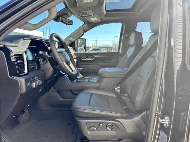 2024 GMC Sierra 2500HD 4WD Crew Cab Standard Bed Denali