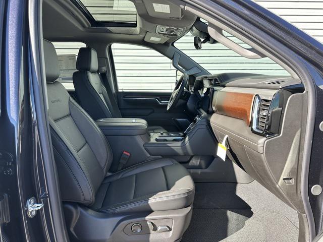 2024 GMC Sierra 2500HD 4WD Crew Cab Standard Bed Denali