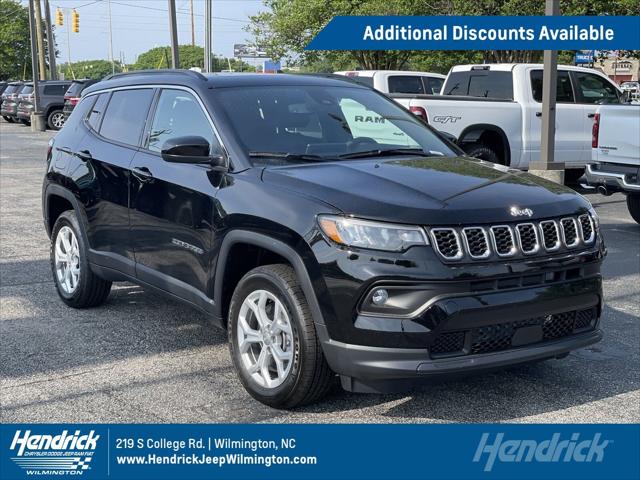 2024 Jeep Compass COMPASS LATITUDE 4X4