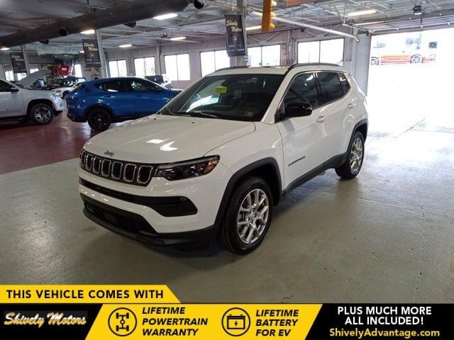 2024 Jeep Compass COMPASS LATITUDE LUX 4X4