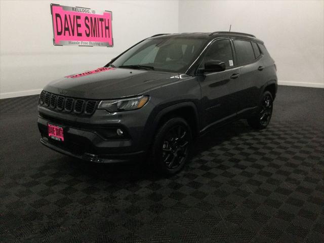 2024 Jeep Compass COMPASS LATITUDE 4X4