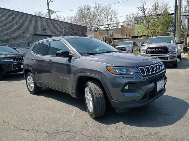 2024 Jeep Compass COMPASS LATITUDE 4X4