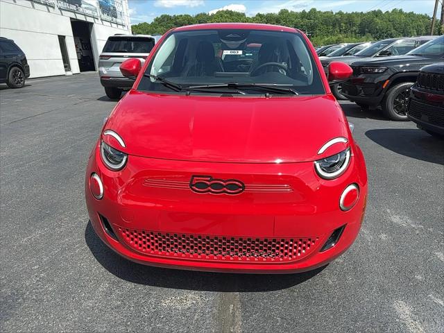 2024 Fiat FIAT 500e 500e INSPI(RED)
