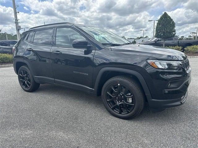 2024 Jeep Compass COMPASS LATITUDE 4X4