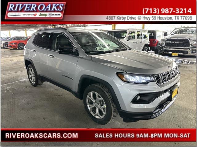 2024 Jeep Compass COMPASS LATITUDE 4X4