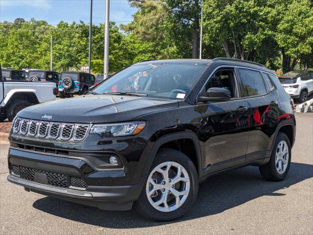 2024 Jeep Compass COMPASS LATITUDE 4X4