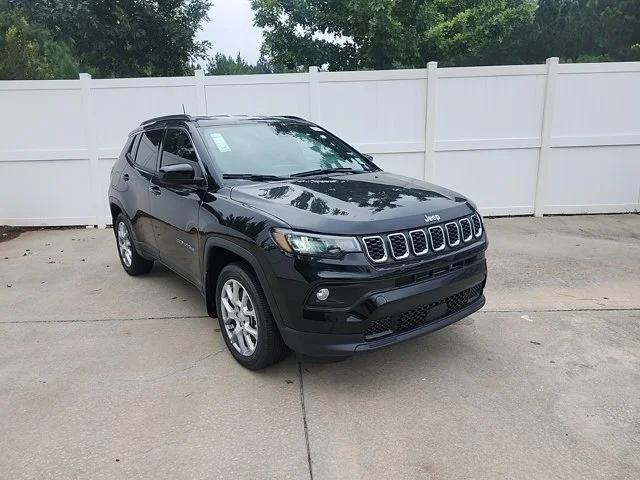 2024 Jeep Compass COMPASS LATITUDE LUX 4X4