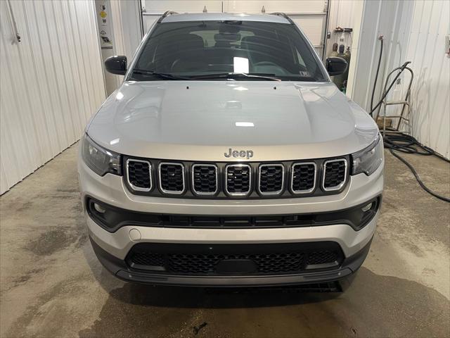 2024 Jeep Compass COMPASS LATITUDE LUX 4X4