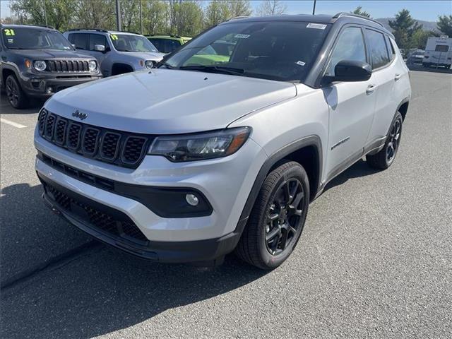 2024 Jeep Compass COMPASS LATITUDE 4X4