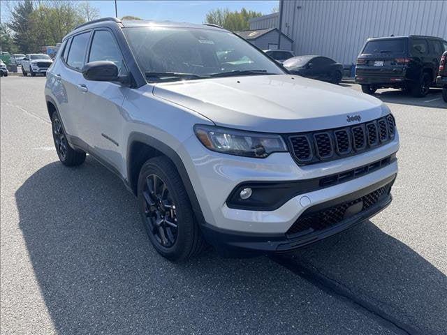 2024 Jeep Compass COMPASS LATITUDE 4X4