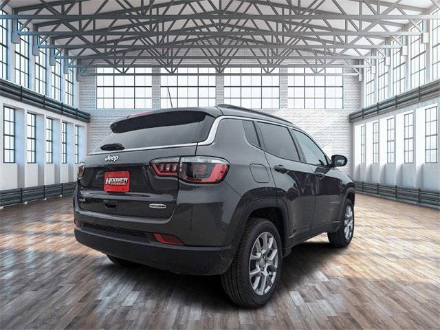 2024 Jeep Compass COMPASS LATITUDE LUX 4X4