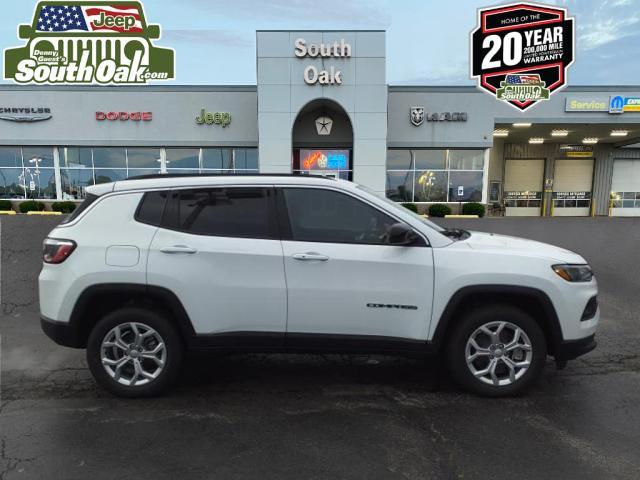 2024 Jeep Compass COMPASS LATITUDE 4X4