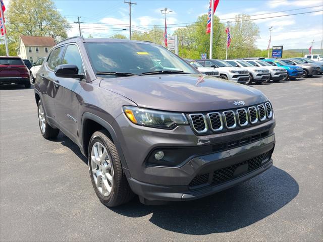 2024 Jeep Compass COMPASS LATITUDE LUX 4X4