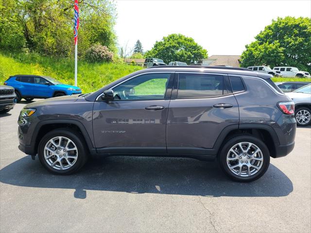 2024 Jeep Compass COMPASS LATITUDE LUX 4X4