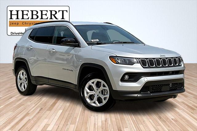 2024 Jeep Compass COMPASS LATITUDE 4X4