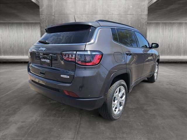 2024 Jeep Compass COMPASS LATITUDE 4X4