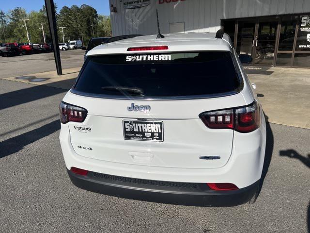 2024 Jeep Compass COMPASS LATITUDE 4X4