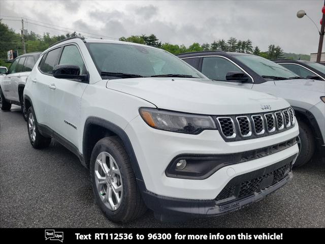 2024 Jeep Compass COMPASS LATITUDE 4X4