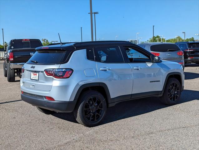 2024 Jeep Compass COMPASS LATITUDE 4X4