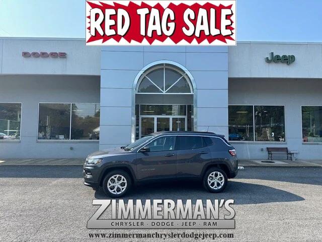 2024 Jeep Compass COMPASS LATITUDE 4X4