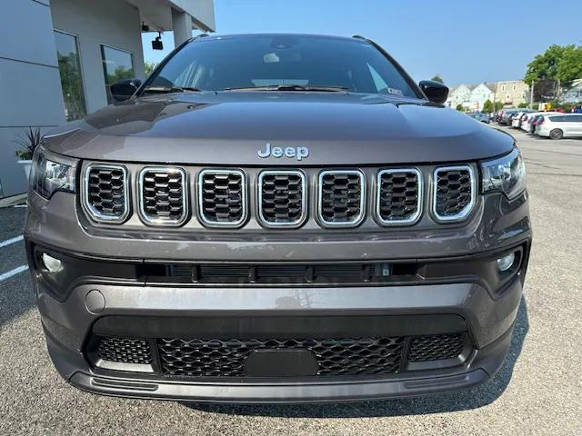 2024 Jeep Compass COMPASS LATITUDE 4X4