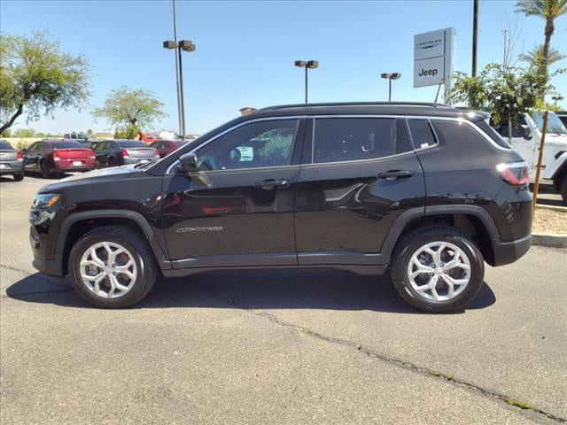 2024 Jeep Compass COMPASS LATITUDE 4X4