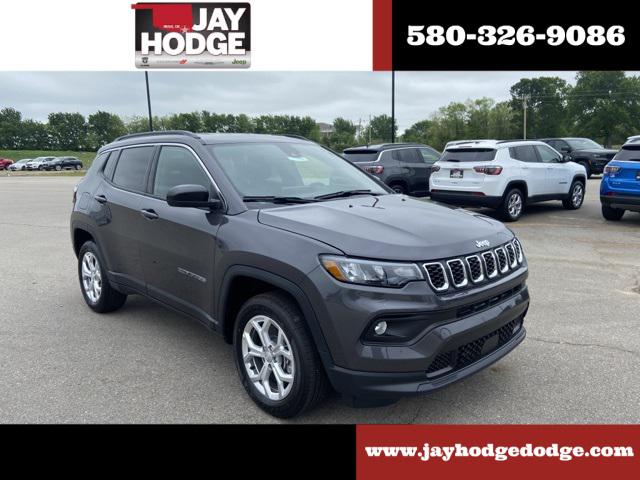 2024 Jeep Compass COMPASS LATITUDE 4X4