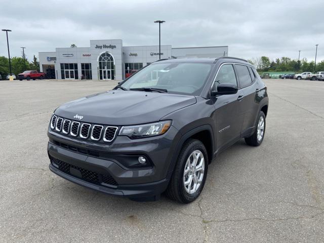 2024 Jeep Compass COMPASS LATITUDE 4X4