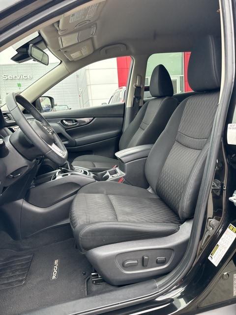 2020 Nissan Rogue SV FWD