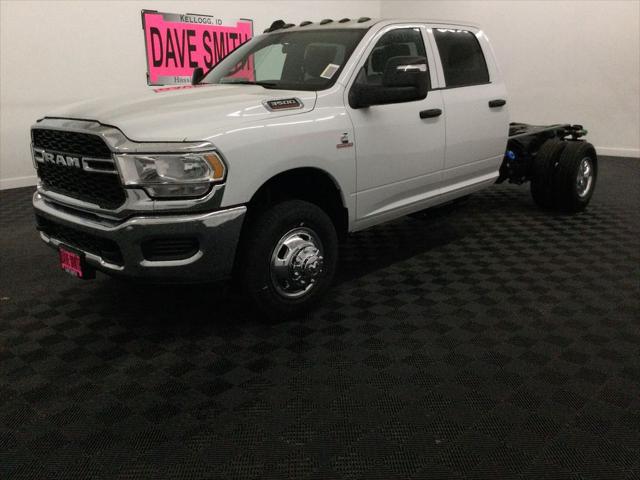 2024 RAM Ram 3500 Chassis Cab RAM 3500 TRADESMAN CREW CAB CHASSIS 4X4 60 CA