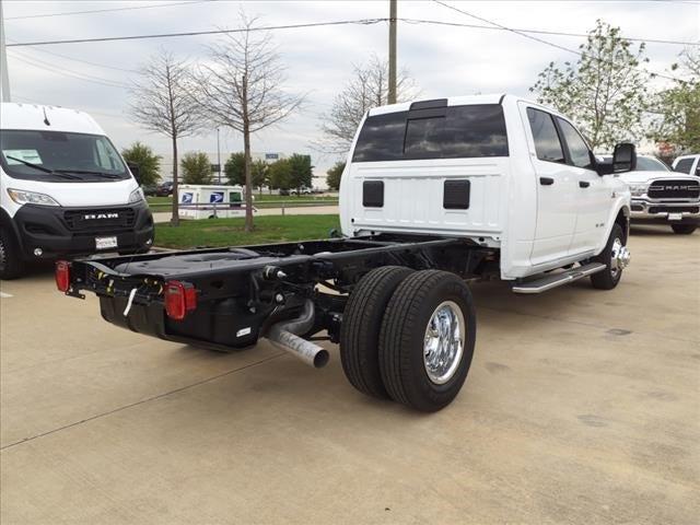 2024 RAM Ram 3500 Chassis Cab RAM 3500 SLT CREW CAB CHASSIS 4X4 60 CA