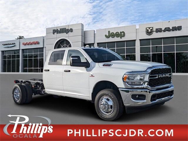 2024 RAM Ram 3500 Chassis Cab RAM 3500 TRADESMAN CREW CAB CHASSIS 4X4 60 CA