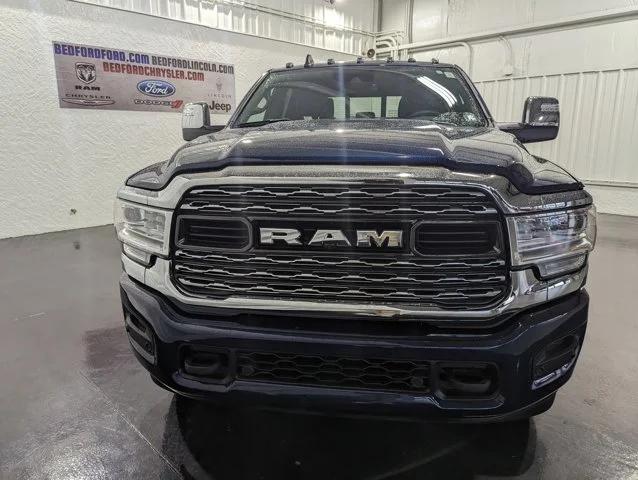 2024 RAM Ram 3500 RAM 3500 LIMITED CREW CAB 4X4 8 BOX