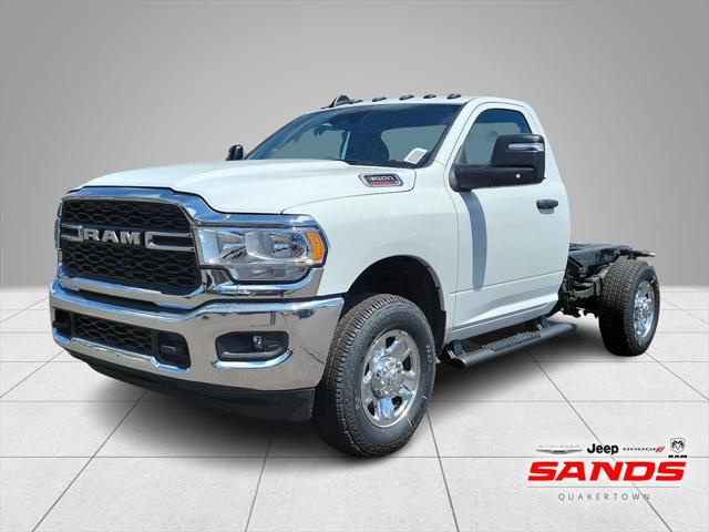 2024 RAM Ram 3500 Chassis Cab RAM 3500 TRADESMAN CHASSIS REGULAR CAB 4X4 60 CA