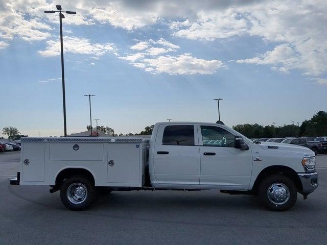 2024 RAM Ram 3500 Chassis Cab RAM 3500 TRADESMAN CREW CAB CHASSIS 4X4 60 CA