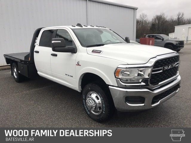 2024 RAM Ram 3500 Chassis Cab RAM 3500 SLT CREW CAB CHASSIS 4X4 60 CA