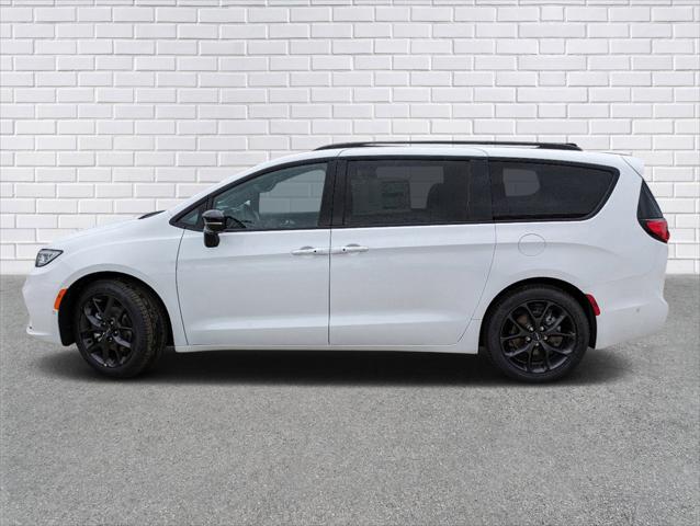 2024 Chrysler Pacifica PACIFICA LIMITED