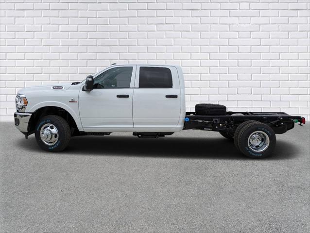 2024 RAM Ram 3500 Chassis Cab RAM 3500 TRADESMAN CREW CAB CHASSIS 4X4 60 CA