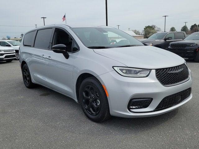 2024 Chrysler Pacifica Hybrid PACIFICA PLUG-IN HYBRID S APPEARANCE