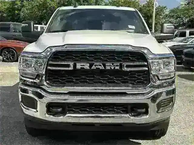 2024 RAM Ram 2500 RAM 2500 TRADESMAN CREW CAB 4X4 64 BOX