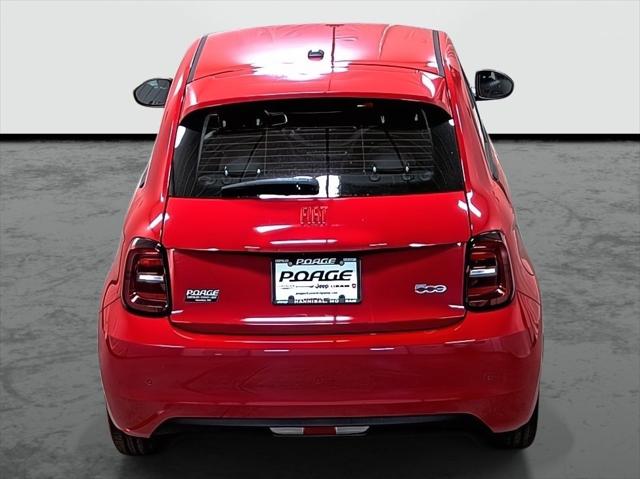 2024 Fiat FIAT 500e 500e INSPI(RED)