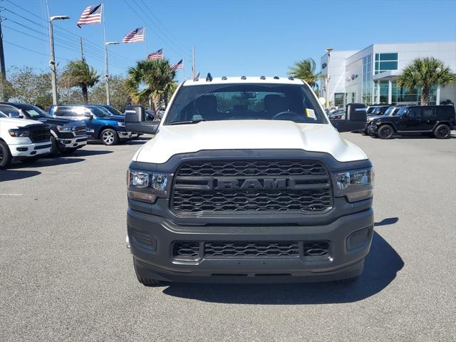 2024 RAM Ram 3500 Chassis Cab RAM 3500 TRADESMAN CREW CAB CHASSIS 4X4 60 CA