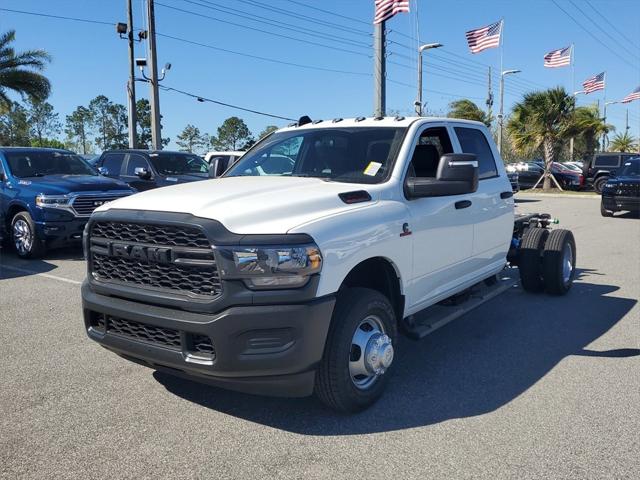 2024 RAM Ram 3500 Chassis Cab RAM 3500 TRADESMAN CREW CAB CHASSIS 4X4 60 CA