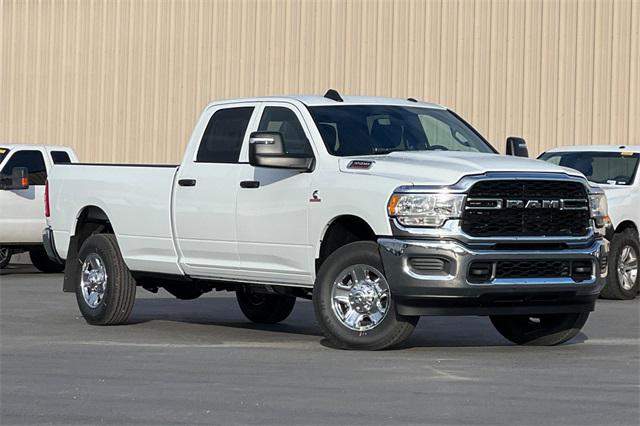 2024 RAM Ram 3500 RAM 3500 TRADESMAN CREW CAB 4X4 8 BOX