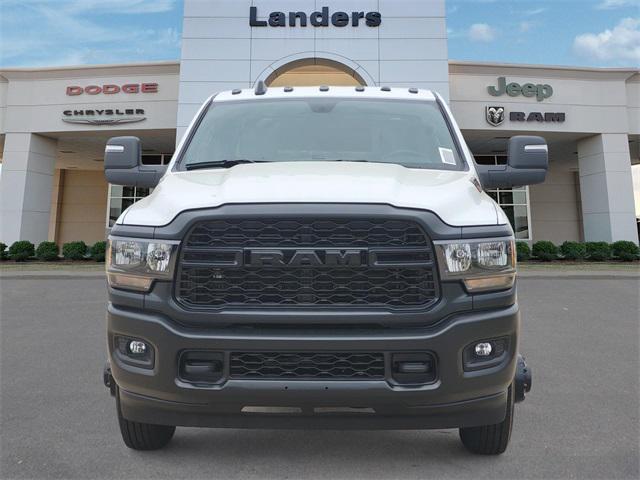 2024 RAM Ram 3500 Chassis Cab RAM 3500 TRADESMAN CREW CAB CHASSIS 4X4 60 CA