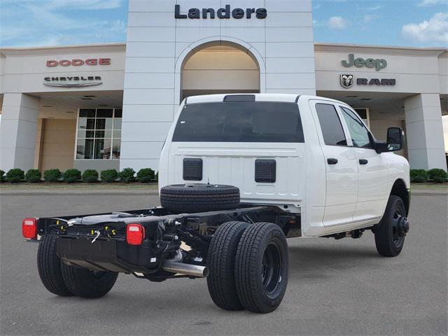 2024 RAM Ram 3500 Chassis Cab RAM 3500 TRADESMAN CREW CAB CHASSIS 4X4 60 CA