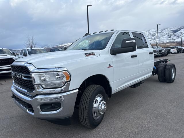 2024 RAM Ram 3500 Chassis Cab RAM 3500 TRADESMAN CREW CAB CHASSIS 4X4 60 CA