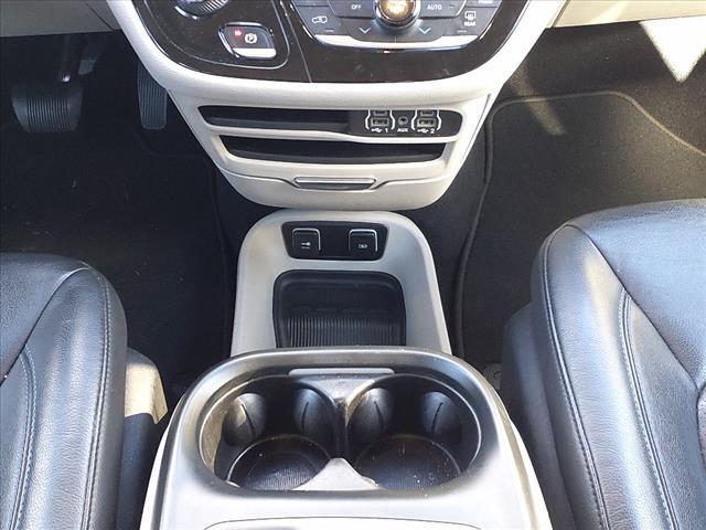 2021 Chrysler Pacifica Hybrid Touring L